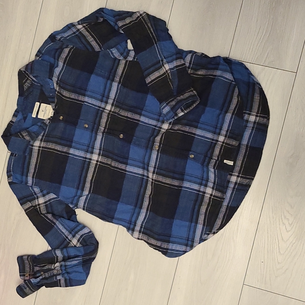 3/$25 American Eagle blue flannel